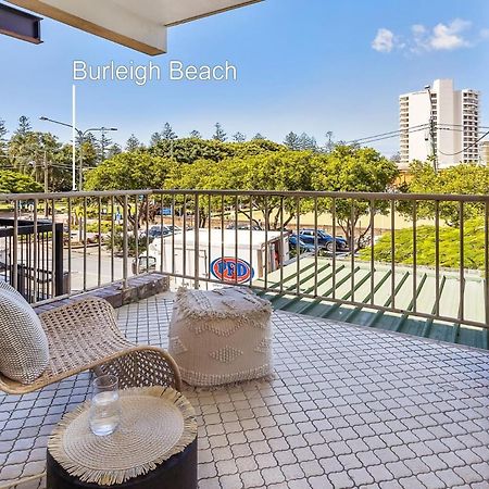 Appartamento Beachside Bliss Your Ideal Coastal Hideaway Gold Coast Esterno foto