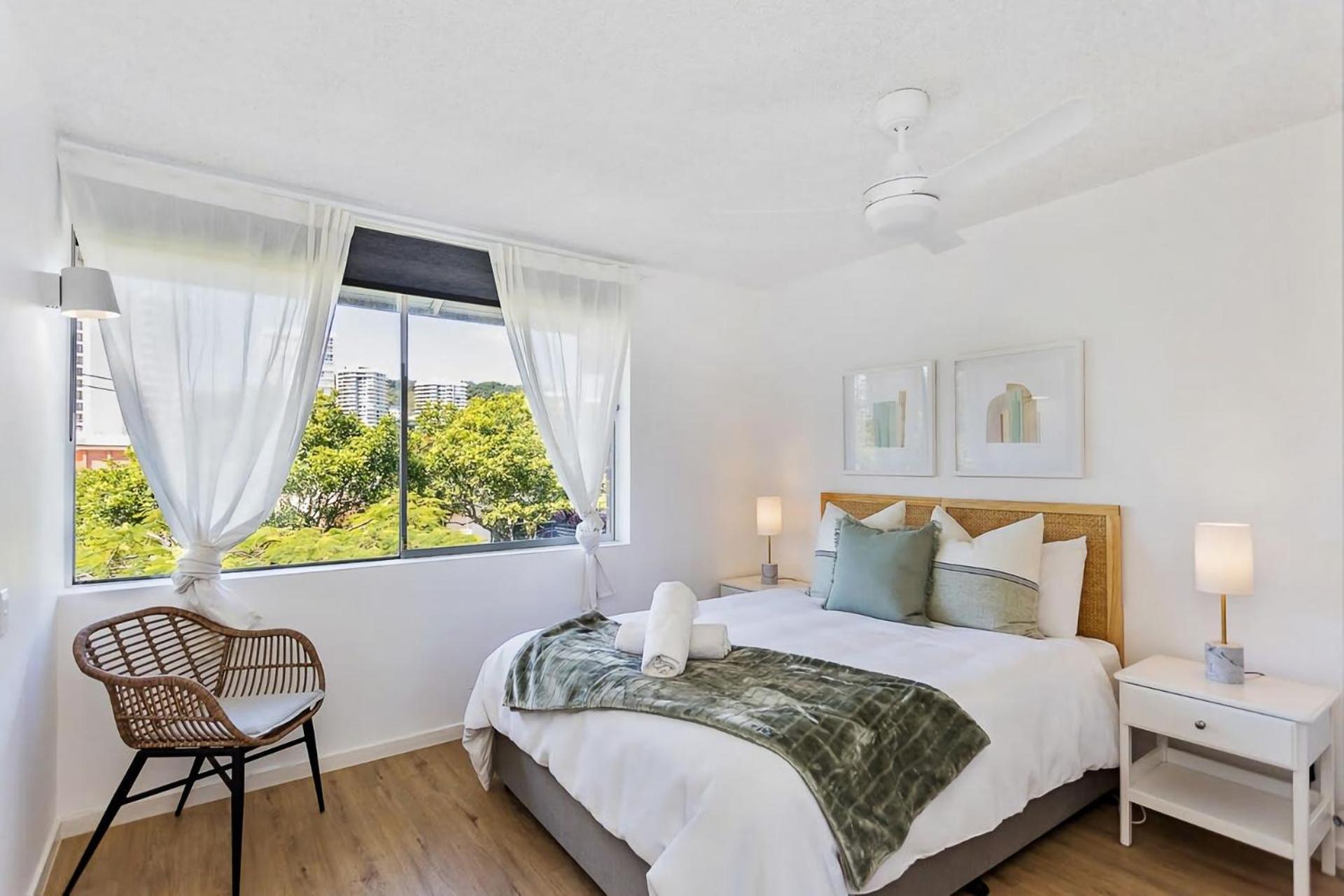 Appartamento Beachside Bliss Your Ideal Coastal Hideaway Gold Coast Esterno foto